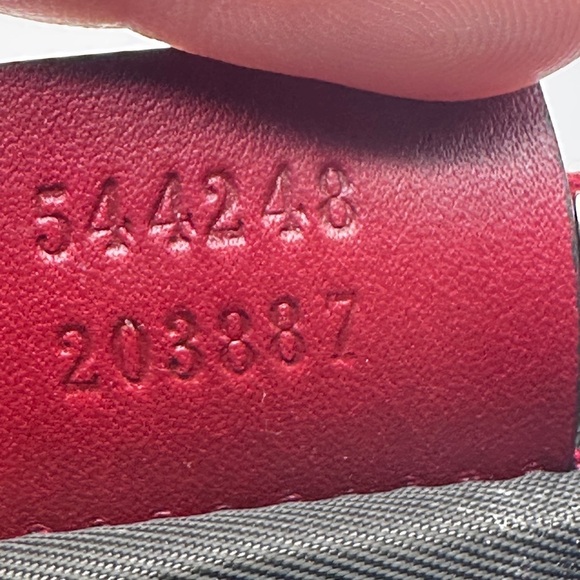 Gucci
Microguccissima Pattern Leather Pouch - Picture 5 of 11